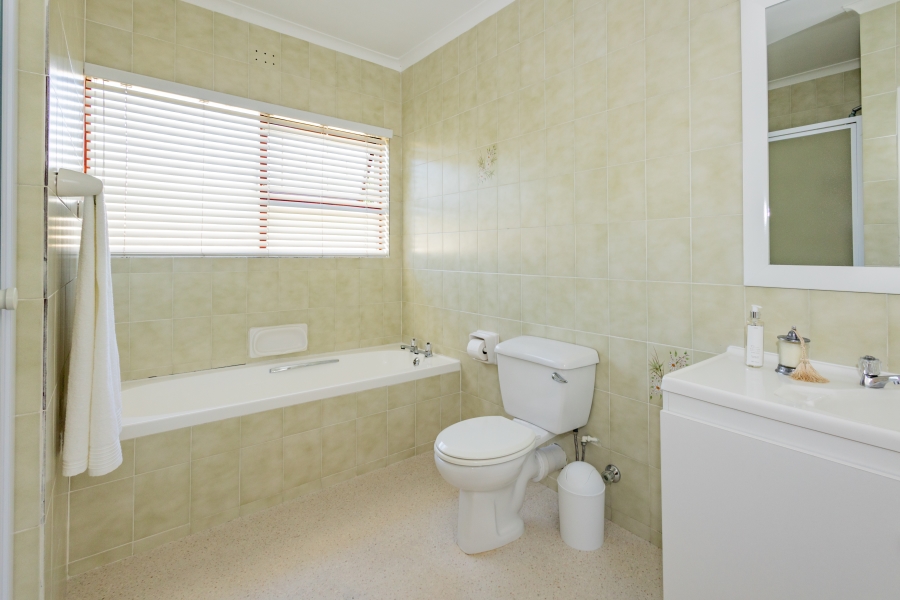 4 Bedroom Property for Sale in Sonstraal Western Cape